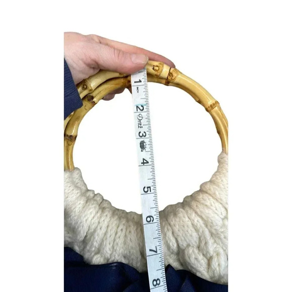 Chunky Hand Knit Cream with Navy Bow Coquette Girl Style Top Handle Handbag - Picture 11 of 11